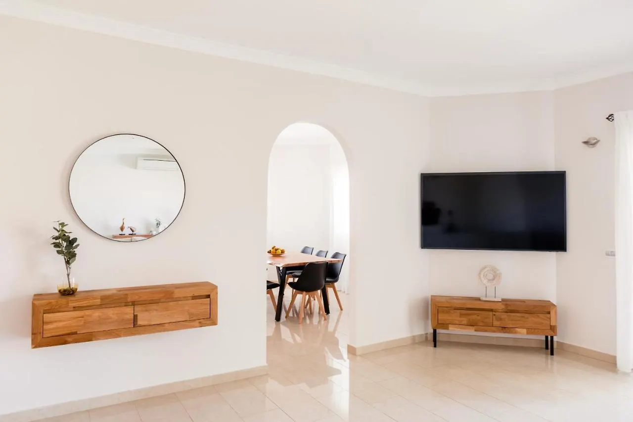 Modern Villa With Private Pool And Mountain Views Arona  Spanje